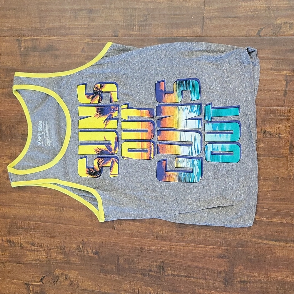 Sun's out guns out and top